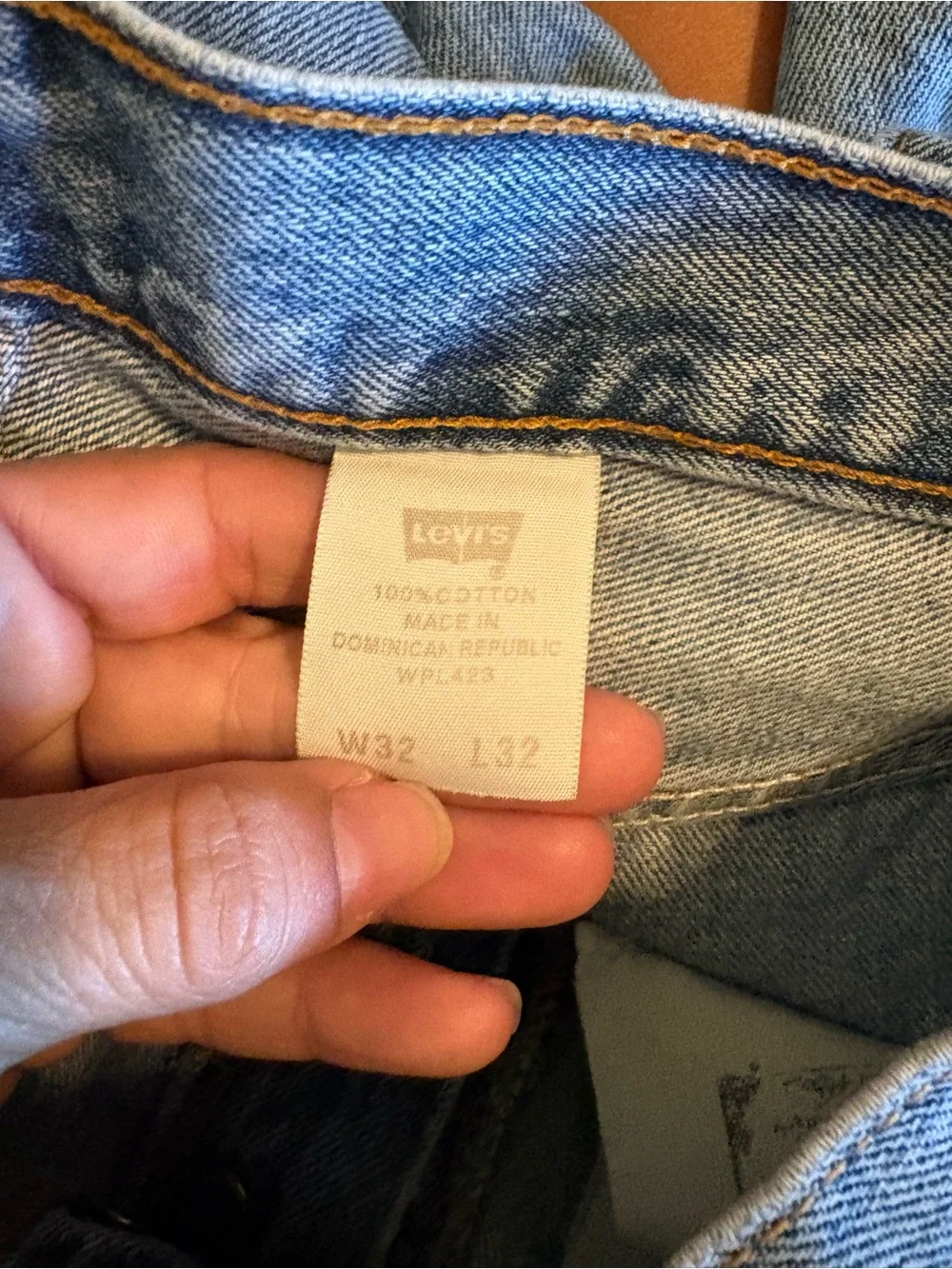 Vintage Levi’s 501  W32 L32 Light Wash Button Fly Distressed Paint Splat 324